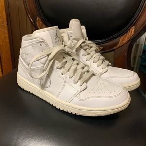 Jordan 1 triple white